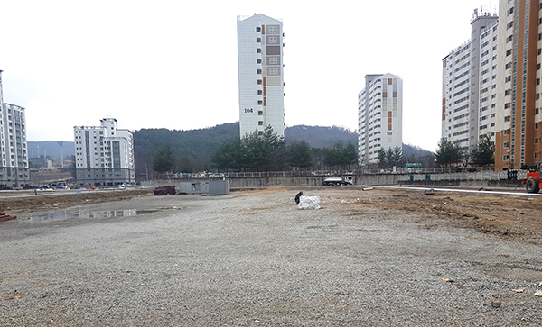 보은군이 육아종합지원센터 건립 및 삼산어린이집 이전.신축을 추진하려는 이평리 159-5번지 4335㎡ 터.