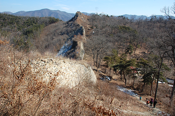 삼년산성 서북치성 모습.