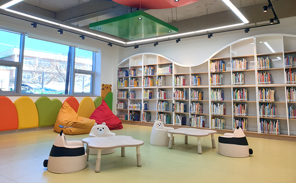 교육문화 복합공간으로 재탄생한 보은교육도서관.