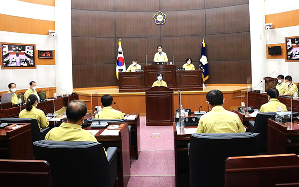 제371회 임시회가 열리고 있는 보은군의회.