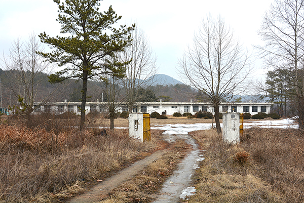 산대리 산대초등학교 교사 전경.