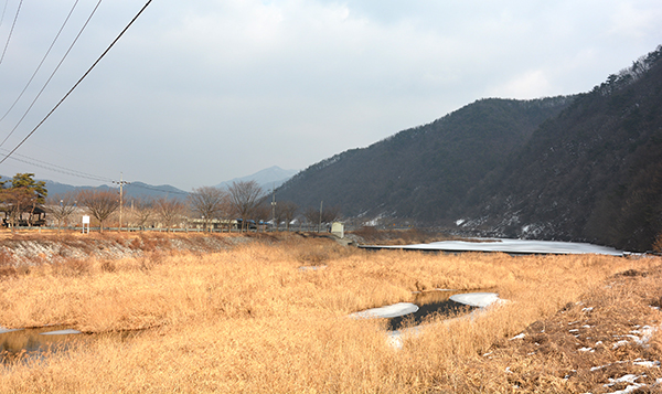 산대리 하천 전경.