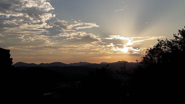 보은8경의 하나인 고성추월의 무대가 된 삼년산성.