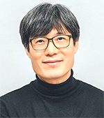 박청용 작가.