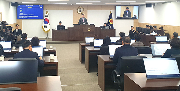 충청광역연합의회가 작년 12월 출범 후 지난 24일 첫 임시회를 열고 있다. /제공 충청광역연합의회