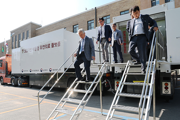 오는 7월 25일 보은군 회인면 대청댐효나눔센터를 방문할 이동형 병원체. 5G 기반의 진료 및 처방시스템을 갖춘 스마트 의료 플랫폼으로 응급.재난 등 신속 대응이 가능하다. /제공 충북도
