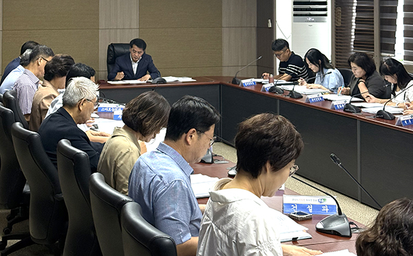 지난 25일 보은군청 소회의실에서 열린 보은대추축제 추진상황 보고회. /제공 보은군